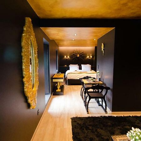River Lodge Hotel Insolite Maredsous Eksteriør bilde