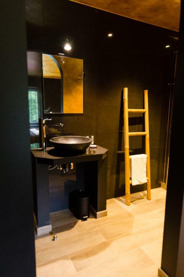 River Lodge Hotel Insolite Maredsous Eksteriør bilde