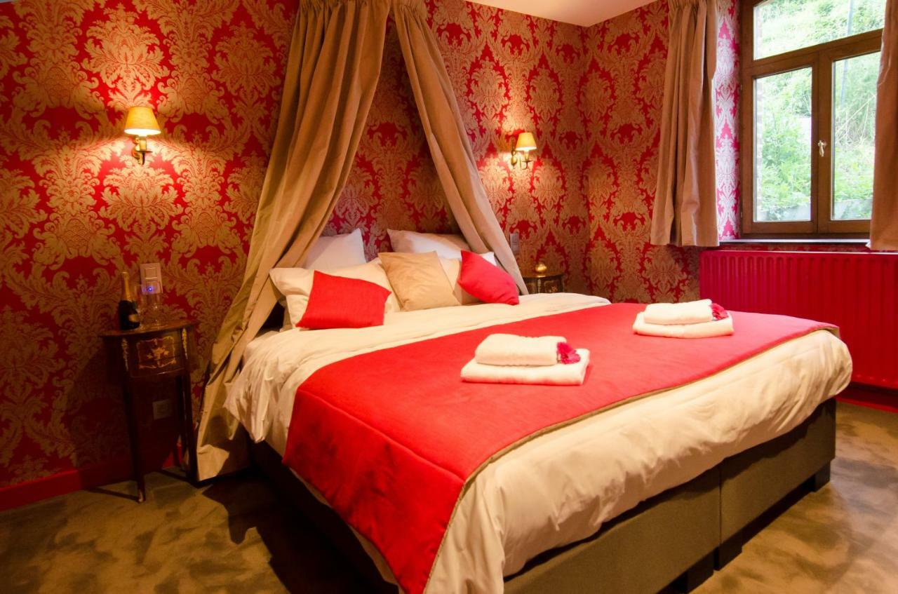 River Lodge Hotel Insolite Maredsous Eksteriør bilde