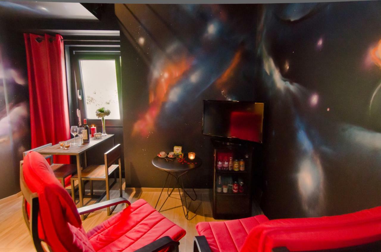 River Lodge Hotel Insolite Maredsous Eksteriør bilde