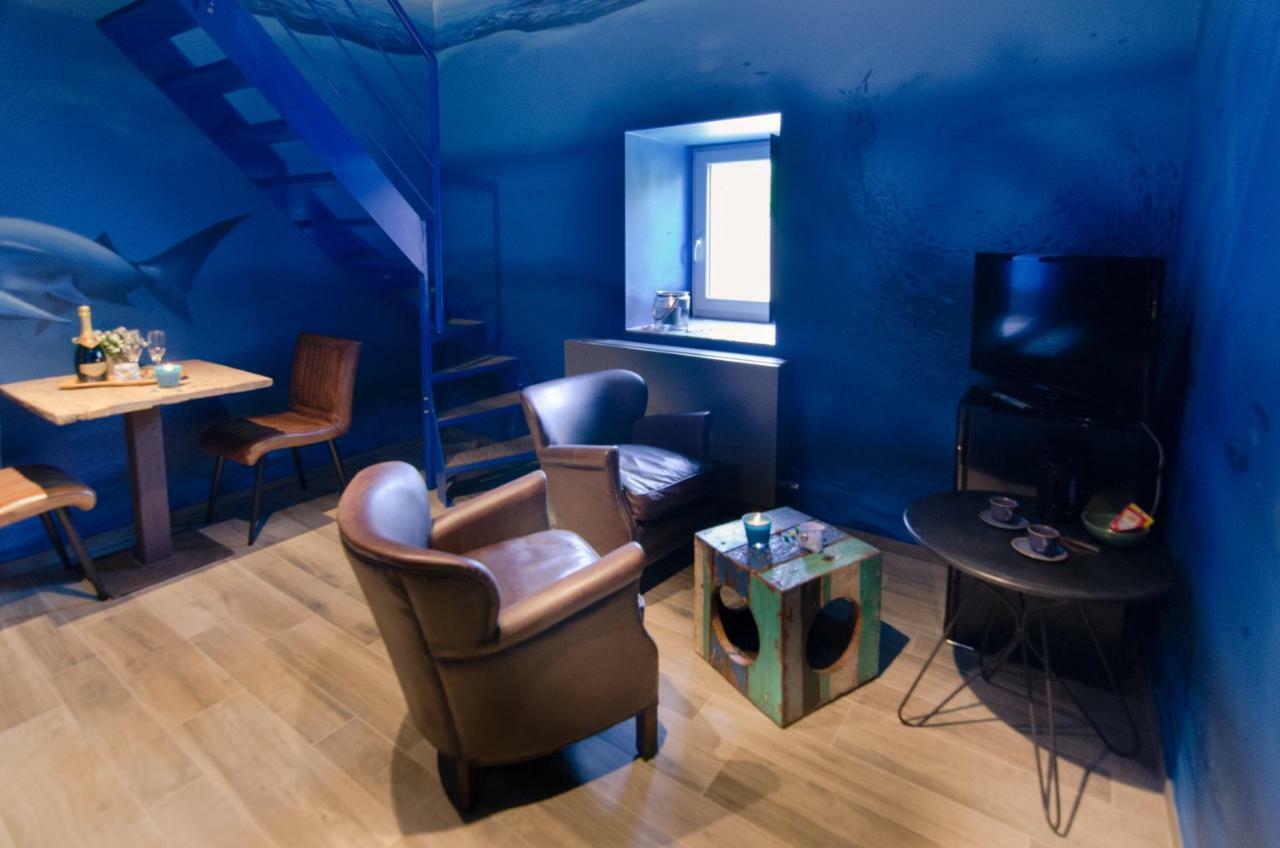 River Lodge Hotel Insolite Maredsous Eksteriør bilde
